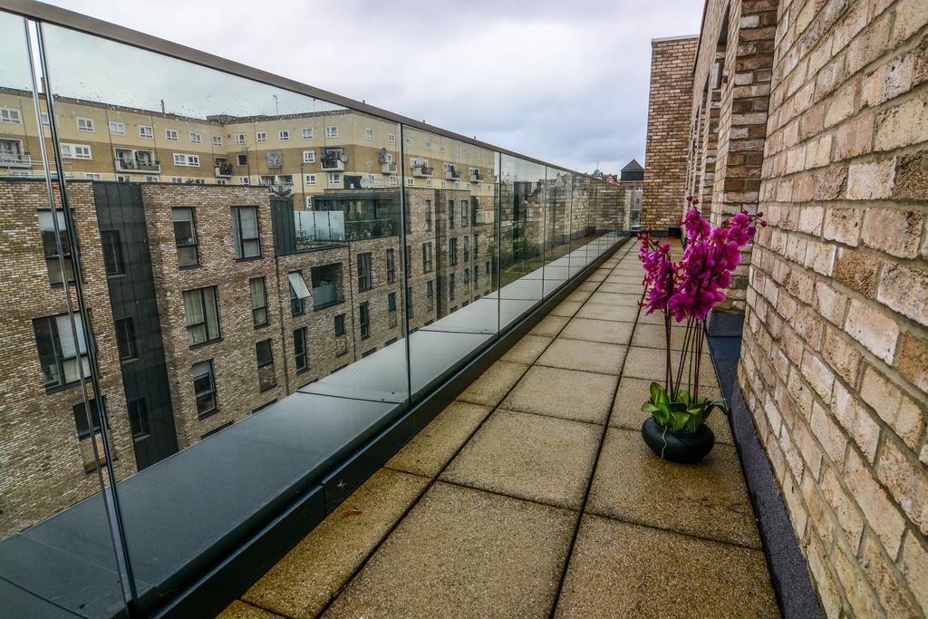 Apartment Wharf - Cambridge Av ลอนดอน ภายนอก รูปภาพ