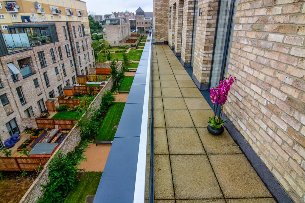 Apartment Wharf - Cambridge Av ลอนดอน ภายนอก รูปภาพ
