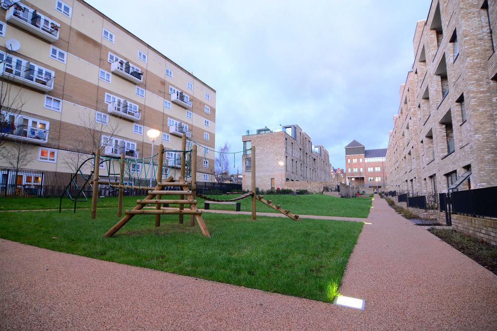 Apartment Wharf - Cambridge Av ลอนดอน ภายนอก รูปภาพ