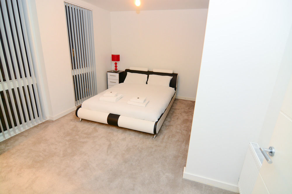 Apartment Wharf - Cambridge Av ลอนดอน ภายนอก รูปภาพ