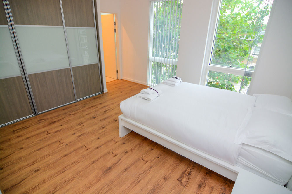 Apartment Wharf - Cambridge Av ลอนดอน ภายนอก รูปภาพ