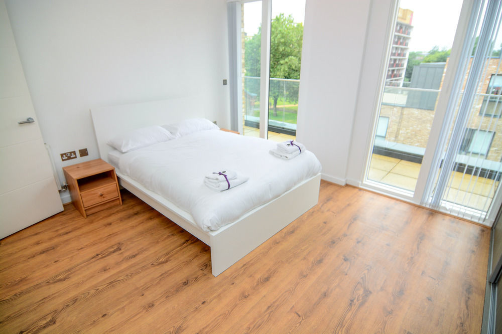 Apartment Wharf - Cambridge Av ลอนดอน ภายนอก รูปภาพ