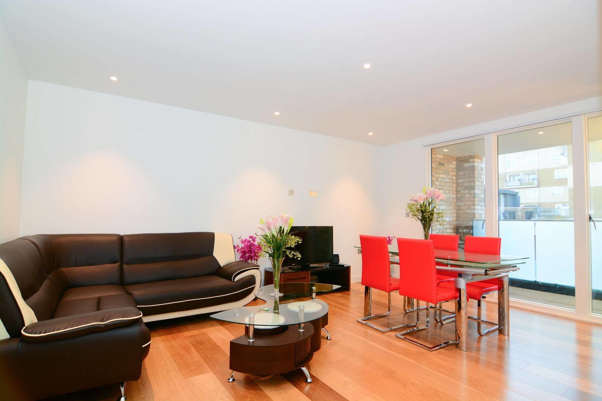 Apartment Wharf - Cambridge Av ลอนดอน ภายนอก รูปภาพ