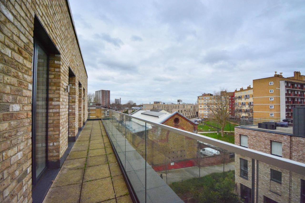 Apartment Wharf - Cambridge Av ลอนดอน ภายนอก รูปภาพ