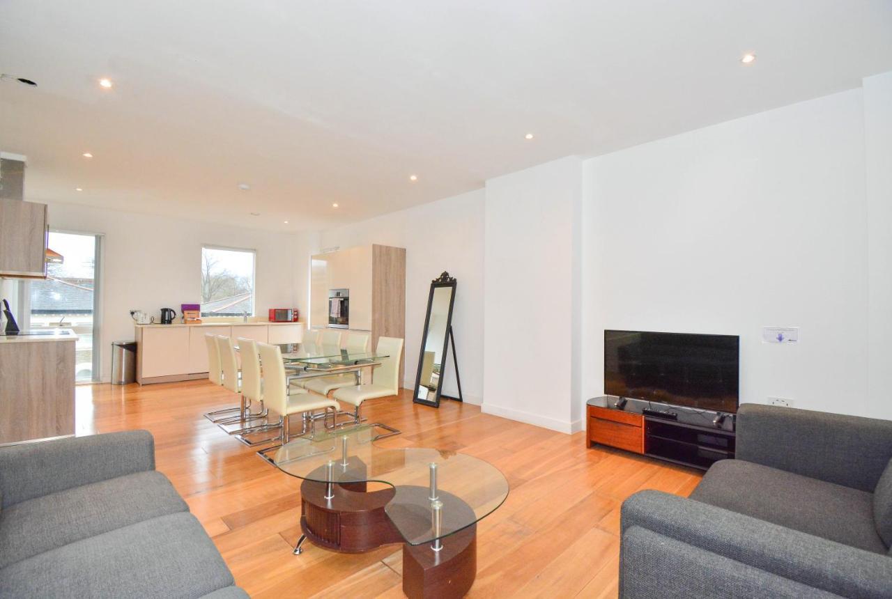 Apartment Wharf - Cambridge Av ลอนดอน ภายนอก รูปภาพ