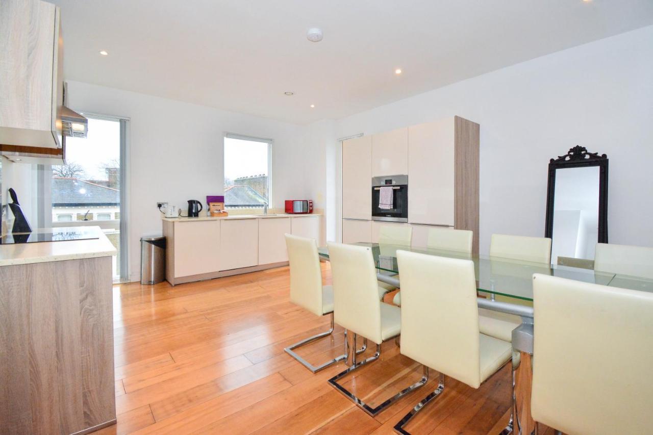 Apartment Wharf - Cambridge Av ลอนดอน ภายนอก รูปภาพ