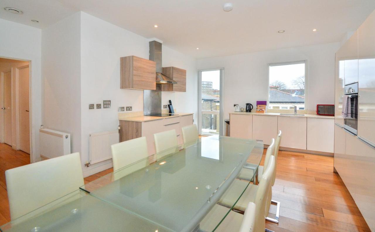 Apartment Wharf - Cambridge Av ลอนดอน ภายนอก รูปภาพ